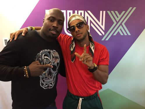 DJ Dylvn is top bezig in het introspel