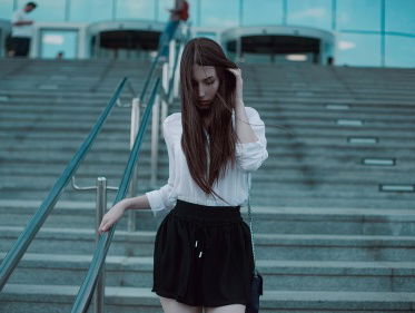 Er is minder begrip voor schaars geklede vrouwen