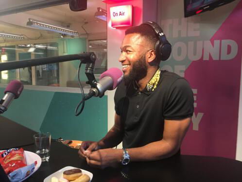 Jayh prankte een friend: "Ik vroeg hem een zak meel te bewaren en deed alsof het coke was"