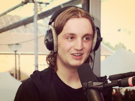 Kevin: "Track met Yung Internet op Gate17"