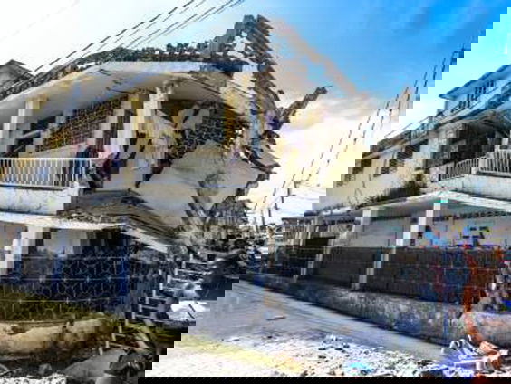 Naomi van het Rode Kruis vertrekt naar Haïti om daar de mensen te ondersteunen