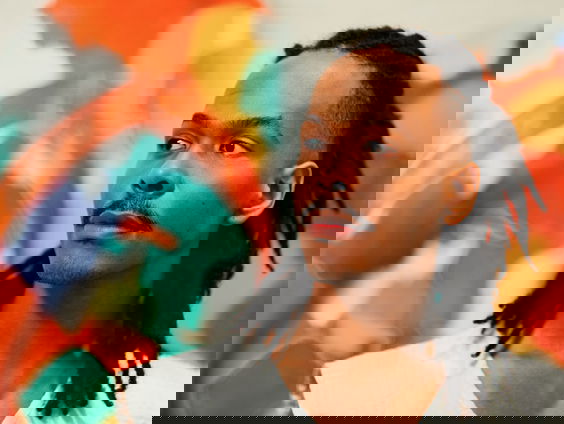 Jeangu Macrooy: "Het is niet alsof Sranan Tongo vreemd is voor de mensen hier!"