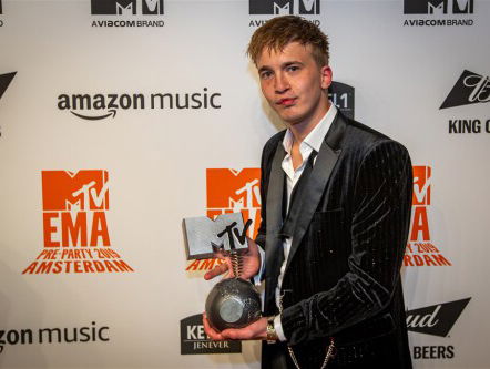 Snelle wint MTV EMA Best Dutch Act: "Ik weet niet zo goed of ik dit besef"