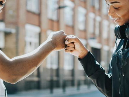 Poll: Jongens en meisjes kunnen geen vrienden zijn