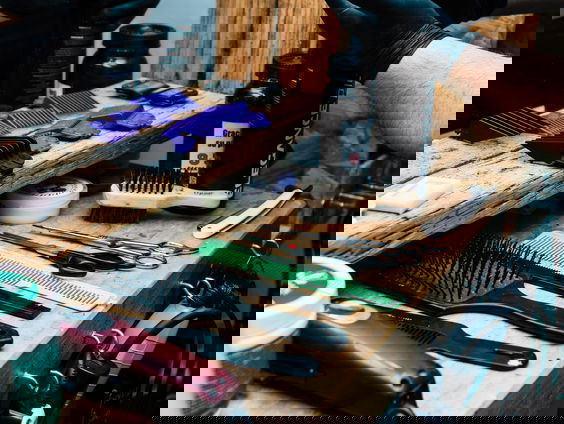 De kapsalons blijven dicht en dat is slecht nieuws voor kapper Smilies