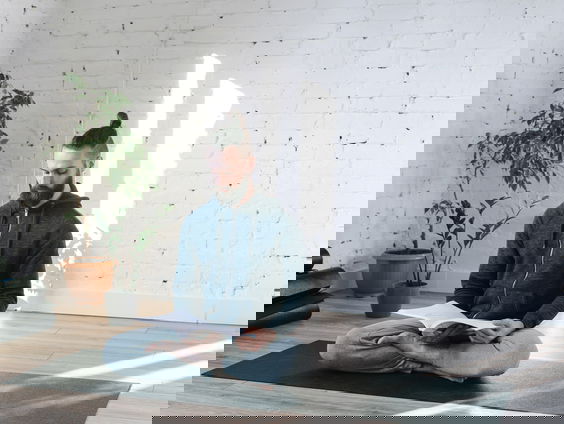 Nelson motiveert reporter Marvin: "Sporten maakt je geest sterker"