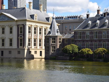 Blijft Stef Blok minister na zijn uitspraken?