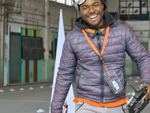 Dino is één van de beste Drone Racers ter wereld!