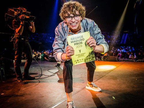 Youtuber Teun Toebes (19) wint belangrijke jongerenprijs!