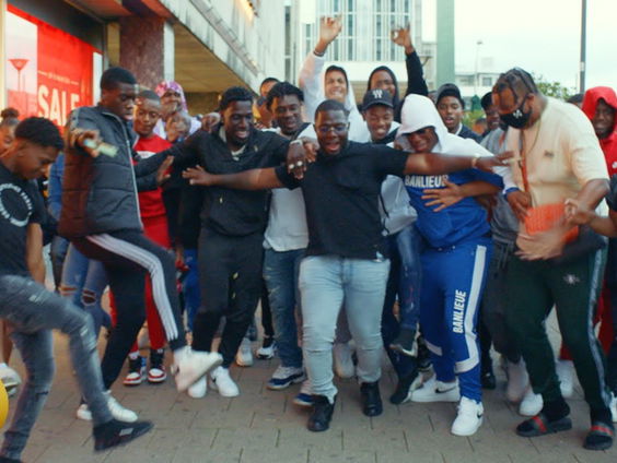 Jarige Priceless van SFB krijgt de DiXte verrassing van Eva in FunX Fresh