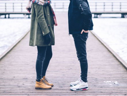 DATING DILEMMA REACTIES: MIJN PESTKOP VAN VROEGER VROEG MIJ OP DATE! WAT NU?