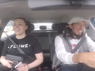 Nieuwe vlog: Ismail Ilgun vast een dagje met Mascha van Beautygloss