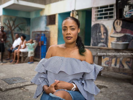 Shackelia zoekt gerechtigheid voor haar vermoorde broer Nakiea