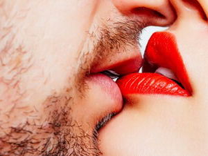 Wereld Kus Dag: Dyantha wordt gecoacht door FunX luisteraar Samantha