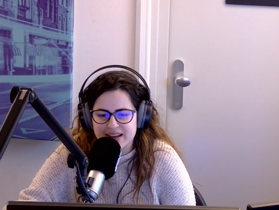 Maria: "Je moet elkaar helpen door deze tijd"