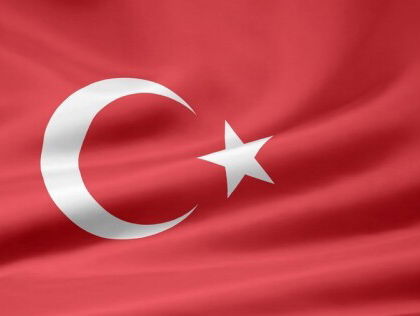 Komt de Turkse minister van Buitenlandse Zaken Nederland toch binnen?