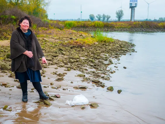 Afval uit IJssel wordt kleding