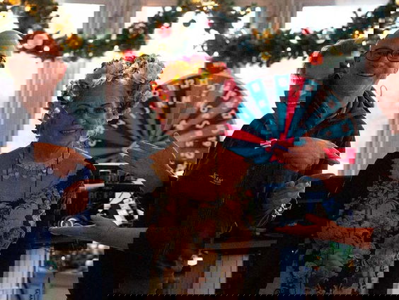 Corné en Jan spreken de flamboyante Maya Wildevuur