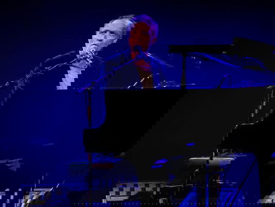 Geeft Stef Bos vanavond het laatste concert van 2020?