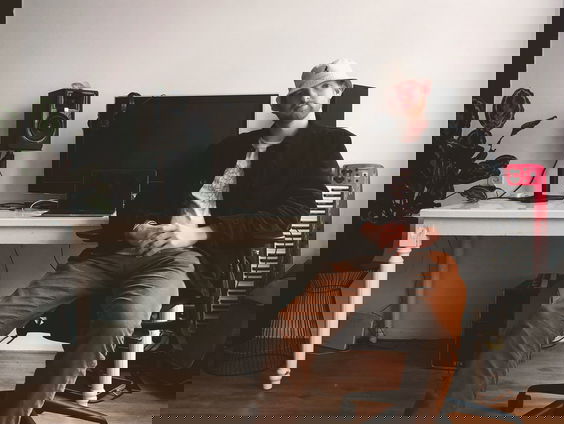 Nieuwe muziek van de Rotterdamse producer Moods bij Angelique