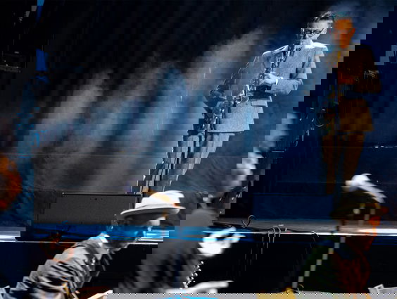 Andrew vraagt Benjamin het hemd van het lijf over zijn optredens op North Sea Jazz