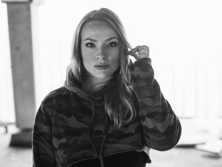 Neenah: "ik las altijd alle cd boekjes"