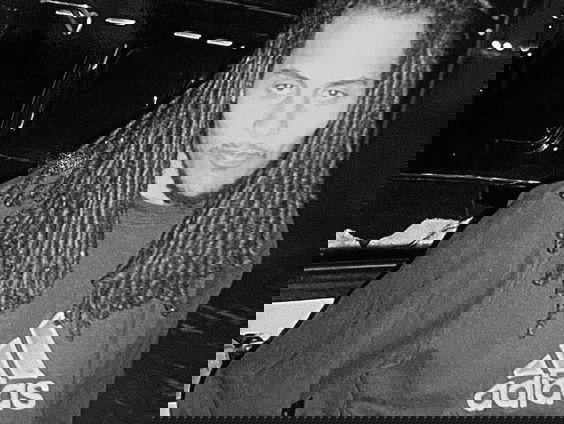 Andrew belt met Maikal X over het overlijden van Borana Ashine aka DJ Precise