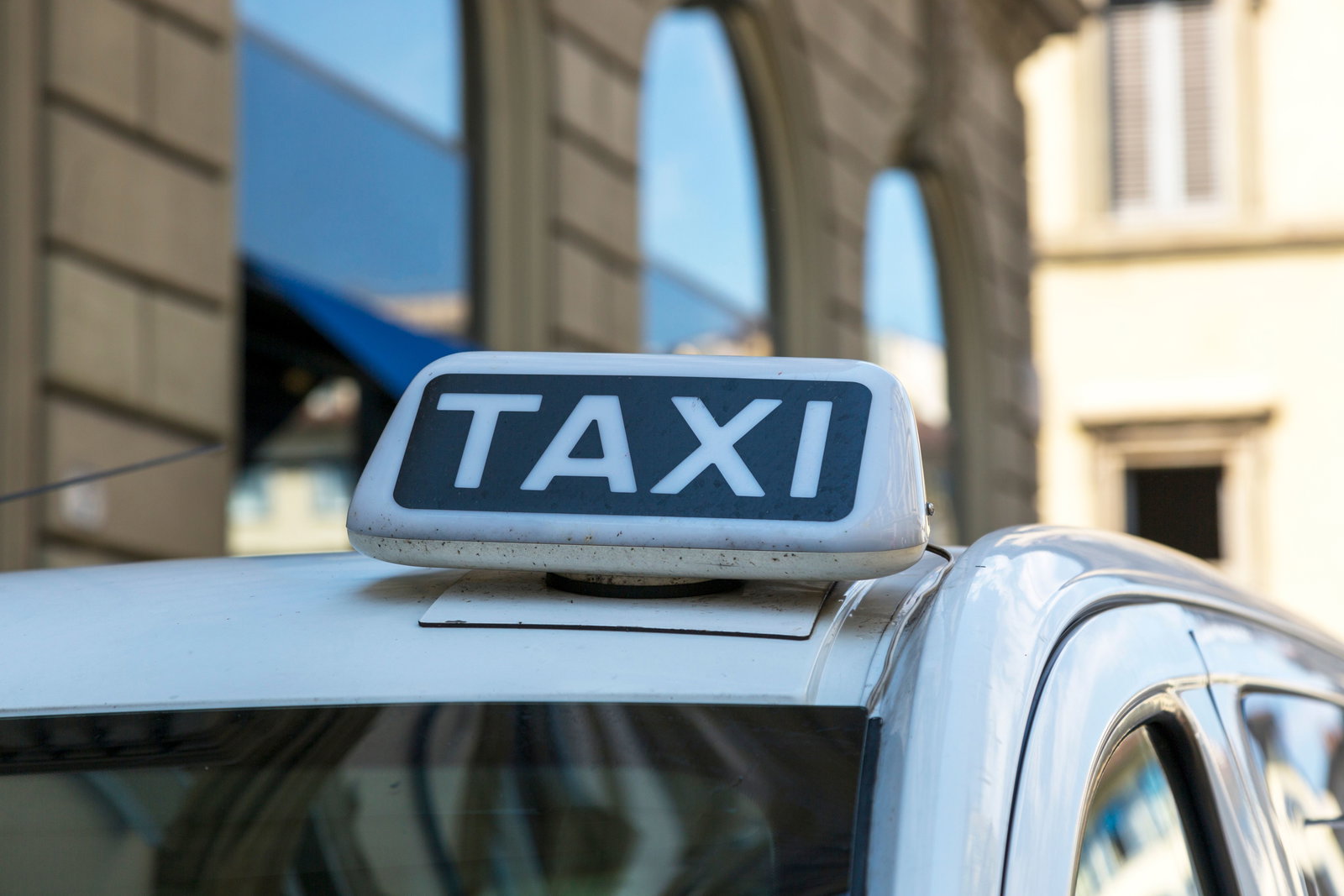 Taxichauffeurs beginnen eigen alternatief voor Uber en Bolt
