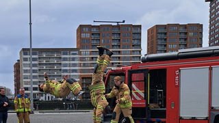 Rotterdamse Warme Winter Weken trapt af met prachtige lichtstoet