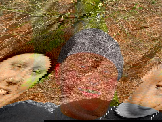 Lotte van Eijk maakt statement met vintage fashion in ‘A Beautiful Mess’