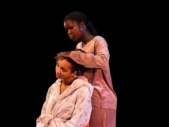 Nelgina wilt het gesprek openen tussen adoptiekind en adoptieouder