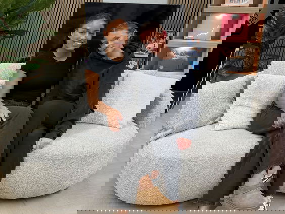 Hannah maakt een eigen talkshow voor en door jongeren