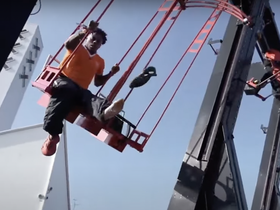 Uzzi ving de schoen van IShowSpeed!