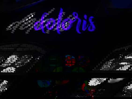 In dit dolhof word je volledig afgesloten van de realiteit!