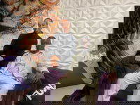 17-jarige Jacenthilo helpt jongeren ondernemen met eigen stichting