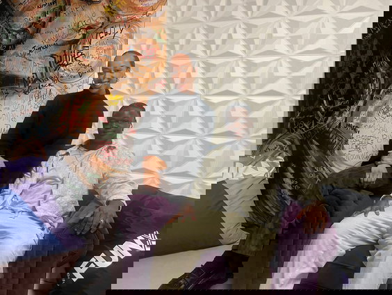 17-jarige Jacenthilo helpt jongeren ondernemen met eigen stichting