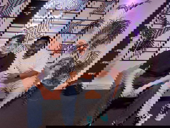 More Ease doet een live sessie in The Block!