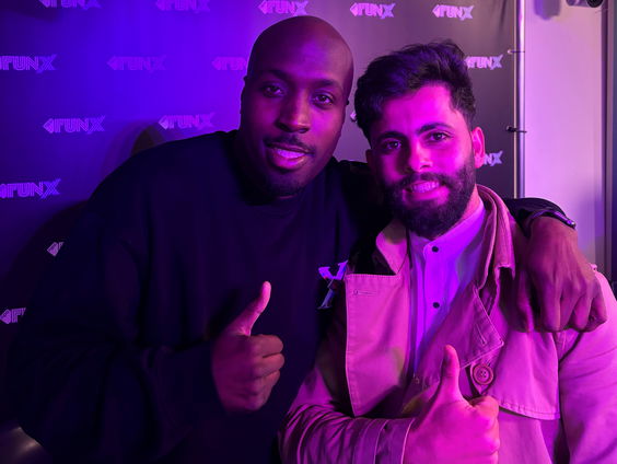 Palestijnse fotojournalist Wahaj in de studio bij Fernando
