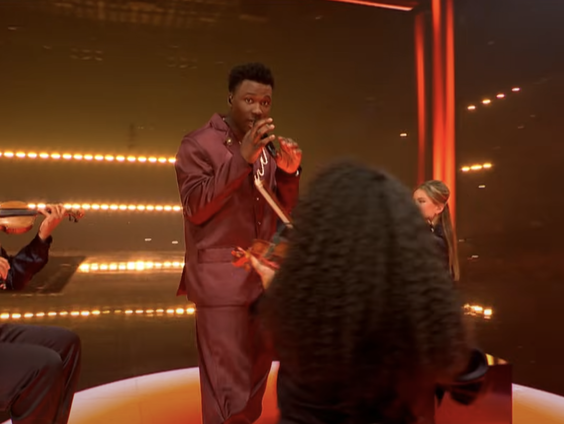 Violist Nigel gaat met Claude mee naar de finale van het Songfestival!