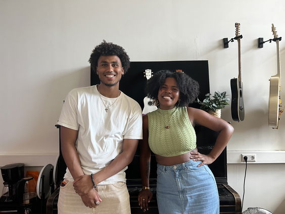 Luister dit als jij jouw stembanden goed wil kunnen opwarmen!