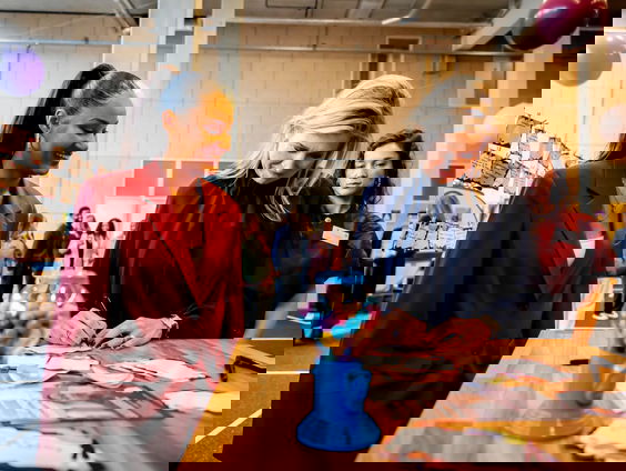 Nieuw platform ‘In je Bol’ helpt jongeren met mentale gezondheid: “Je bent niet alleen”