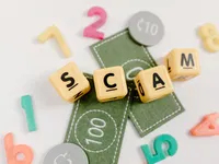 Wordt er genoeg aandacht besteed aan hoe we online fraudeurs kunnen herkennen?