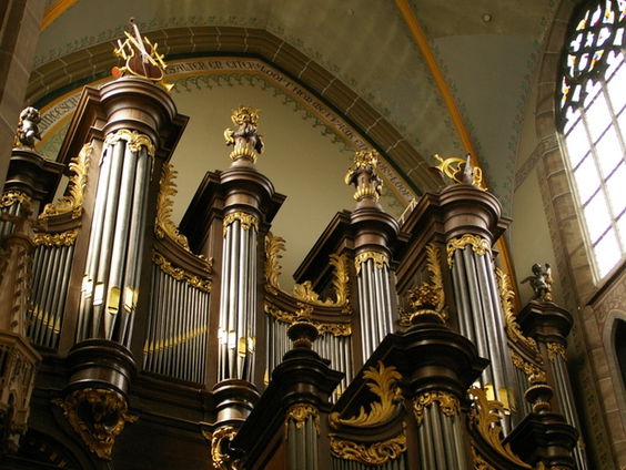 12 Steden, 13 Orgels #58: Helmonds Glorie: Robustelly met Jan v/d Laar