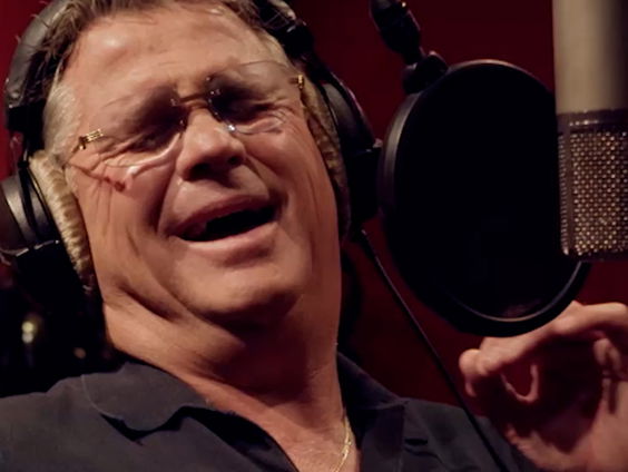 Wolter Kroes zingt Ik ben je prooi