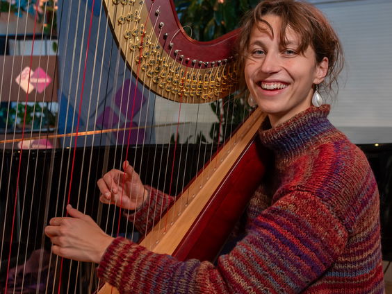Live: jazzharpist Sara Brink-Nielsen "Als ik improviseer kom ik thuis"