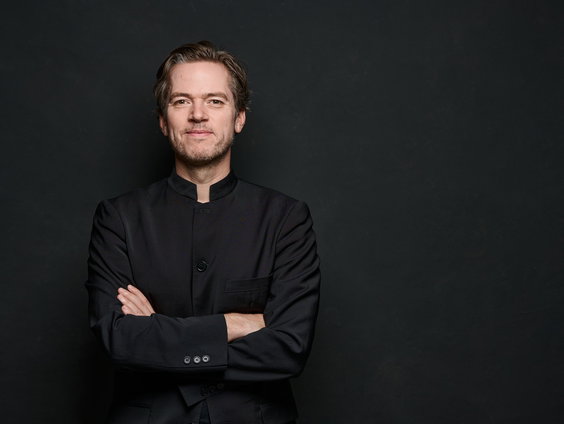 Florian Helgath: nieuwe chef-dirigent van het Groot Omroepkoor