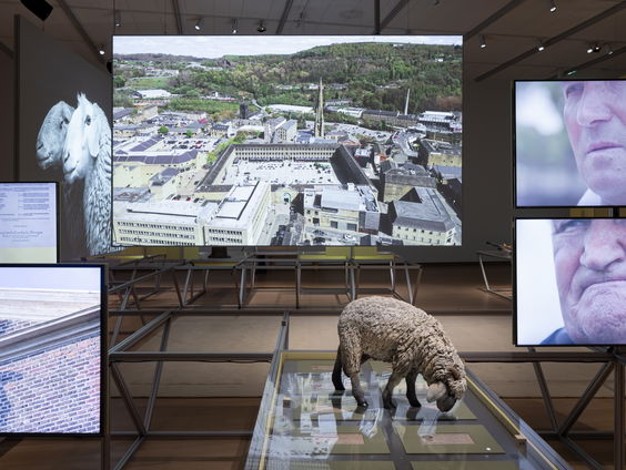 Het gesprek - Amanda Pinatih