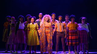 Vanuit de coulissen: Nurlaila Karim