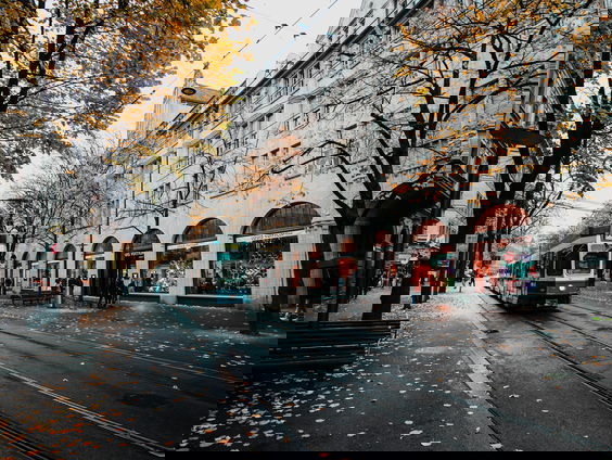 Lekkere Track: Een ode aan de stad