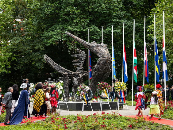 Keti Koti-herdenkingen door heel Nederland